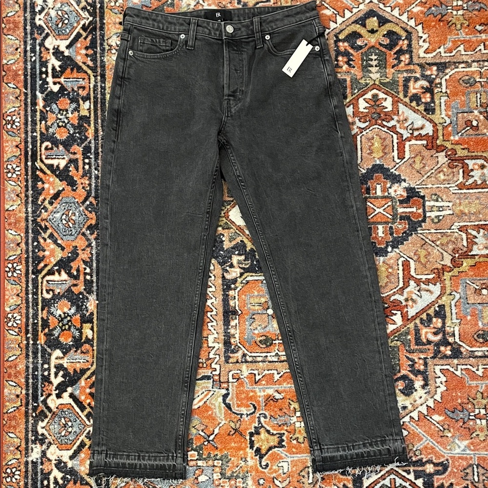 NWT Banana Republic Low-Rise Straight Leg Jeans Black Wash | Size 29S